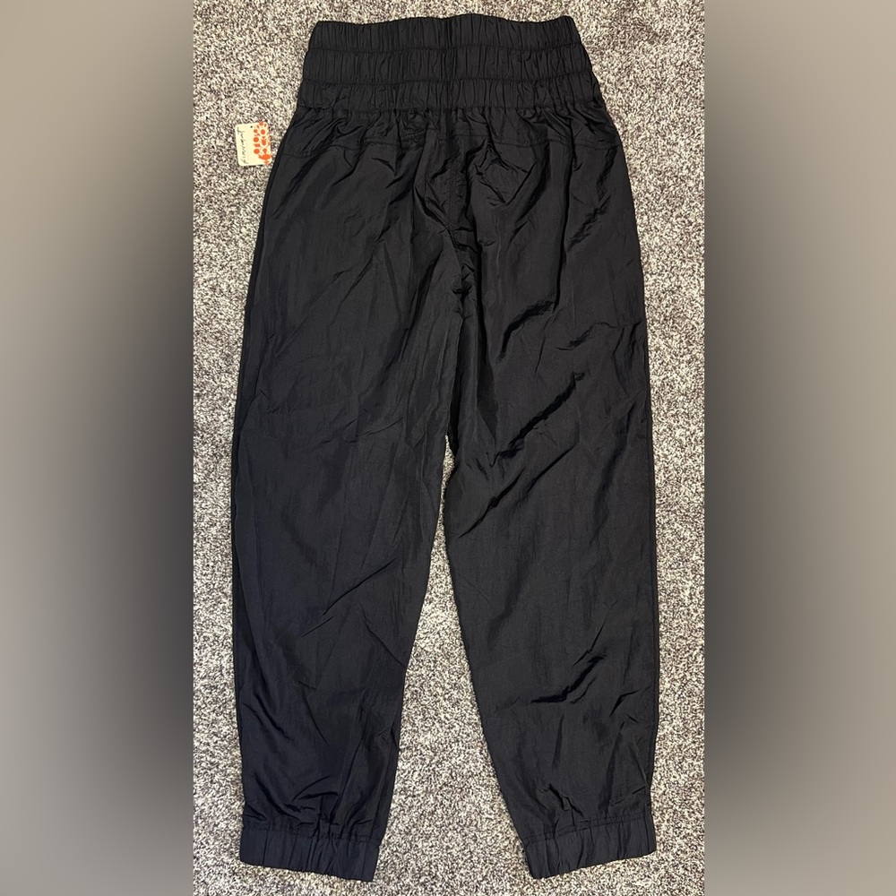 NWT Free People Movement Black Women's Jogger Pants - Picture 2 of 4